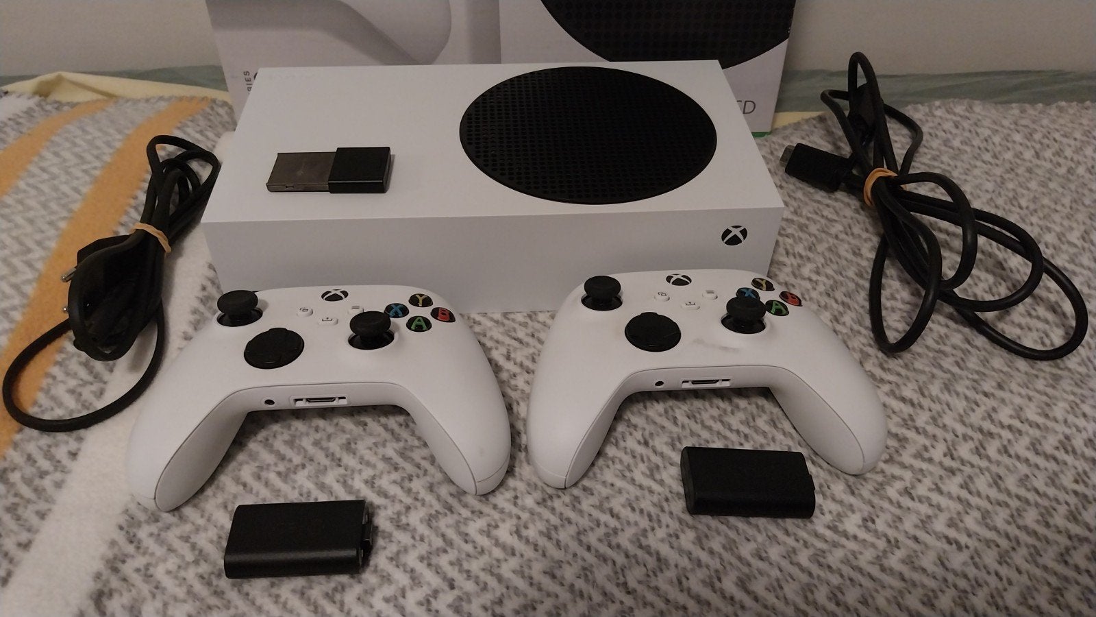 Xbox Series S Volledig Set -2.5 maand Garantie-1Tb ssd., Games en Spelcomputers, Spelcomputers | Xbox Series X en S, Ophalen, Zo goed als nieuw