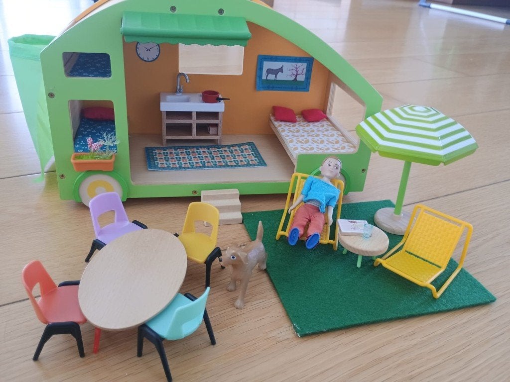 Djeco Caravan poppenhuis, Ophalen, Zo goed als nieuw, Poppenhuis