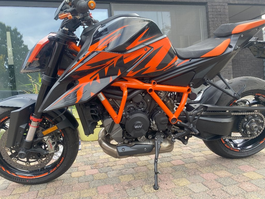 KTM Superduke 1290 R - GEN3, Motos, Motos | KTM, Particulier, Naked bike, plus de 35 kW, 2 cylindres, Permis Moto A, ABS, Régulateur de vitesse
