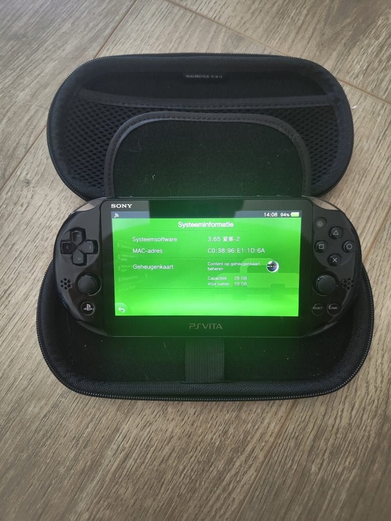 PS Vita met toebehoren, Games en Spelcomputers, Spelcomputers | Sony PlayStation Vita, Ophalen, Gebruikt, Zwart, Met games
