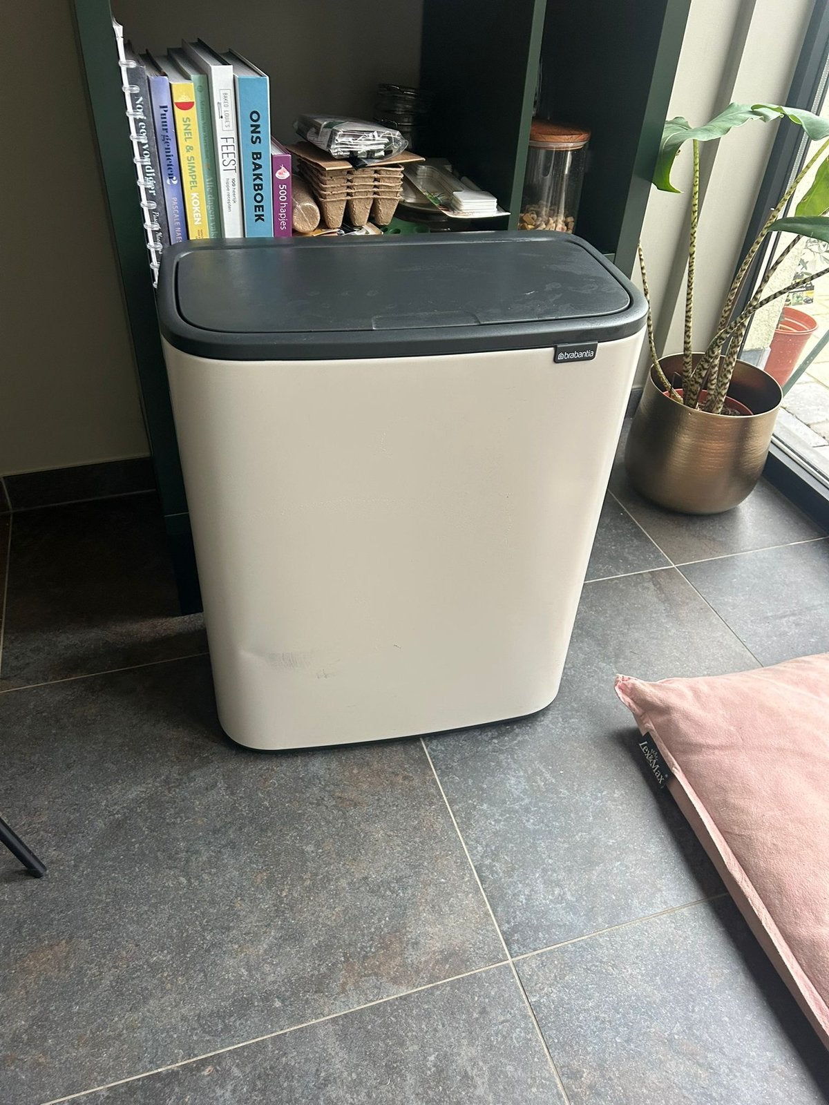 Brabantia vuilbak, Huis en Inrichting, Ophalen, Zo goed als nieuw