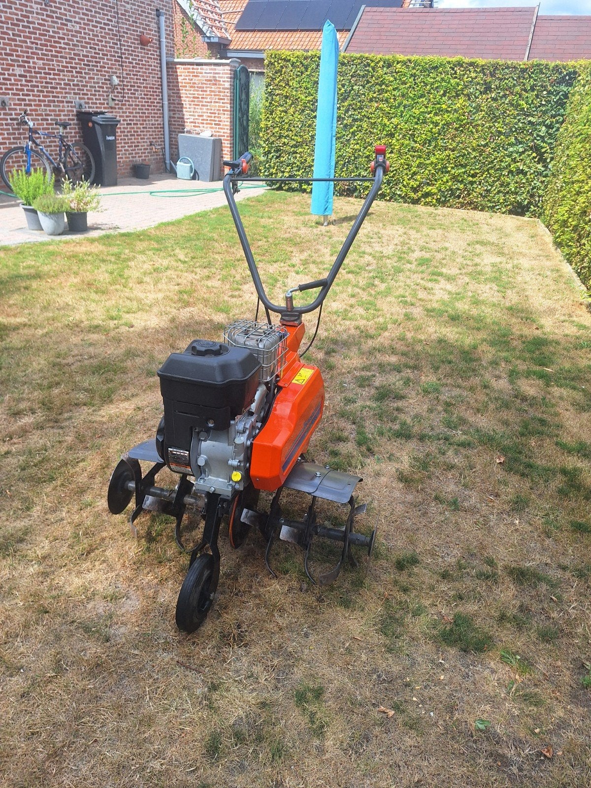 husqvarna T550r, Bricolage & Construction, Outillage | Fraiseuses, Comme neuf, Enlèvement, Essence, Coupeur de jardin