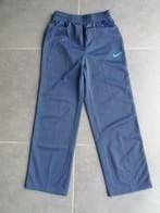 Nieuwe blauwe trainingsbroek - Nike - maat 128-140, Kinderen en Baby's, Kinderkleding | Maat 128, NIKE, Jongen of Meisje, Nieuw