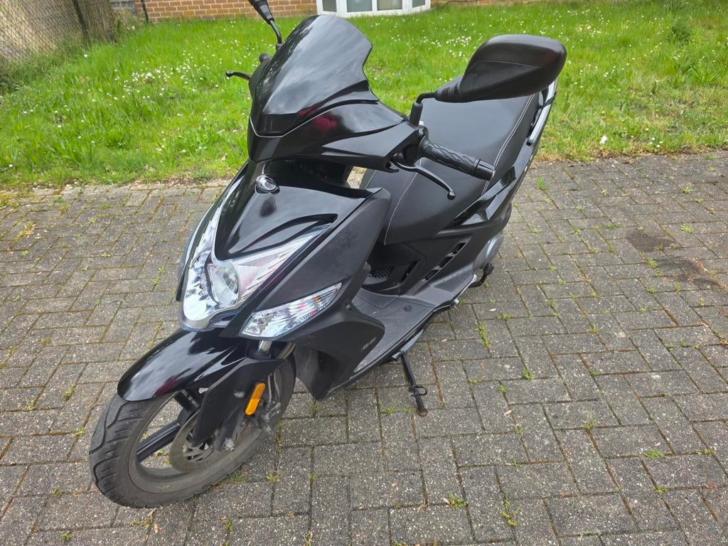 Kymco 125cc - odo 2500km - État Neuf - Entretien Complet, Benzine, Agility