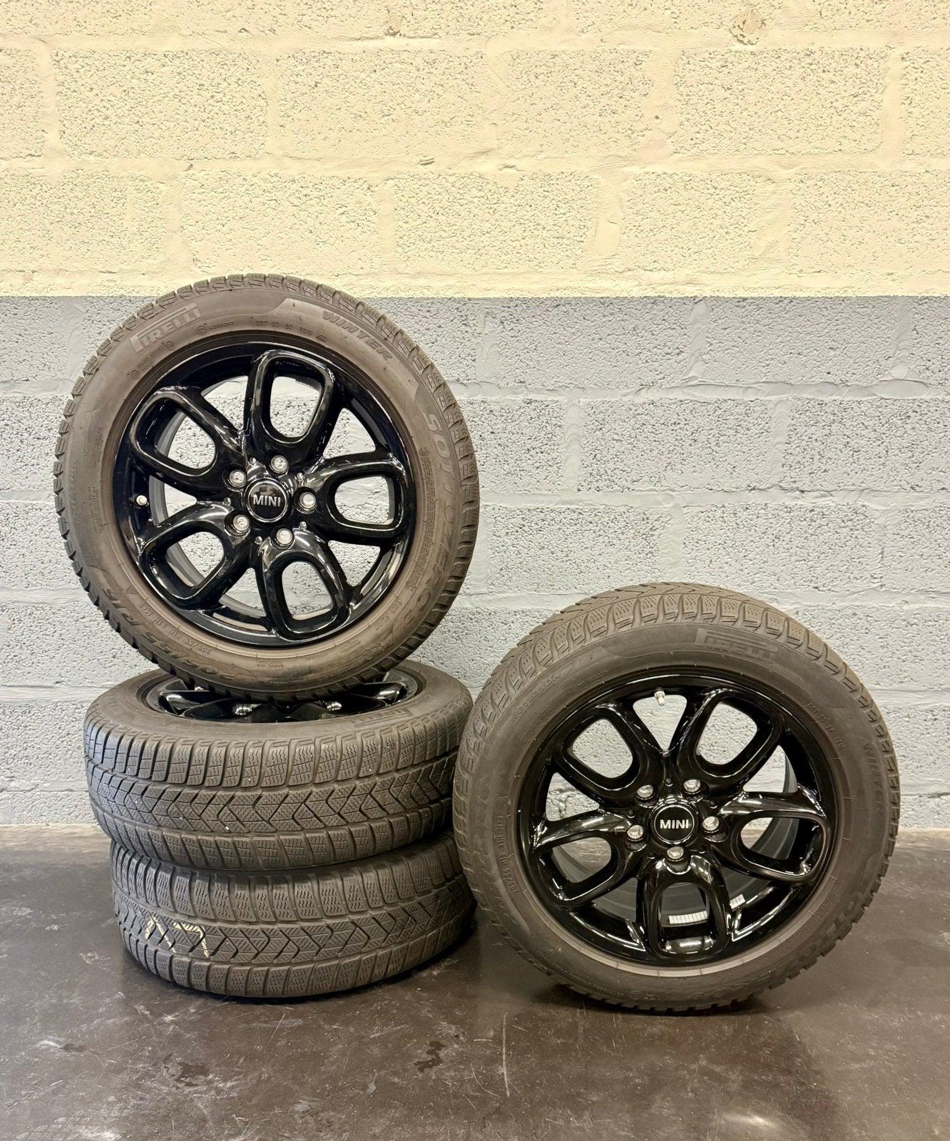 MINI F54 F55 F56 en F57 winterbanden / winterset, Pneus et Jantes, Pneus hiver, 16 pouces, Véhicule de tourisme