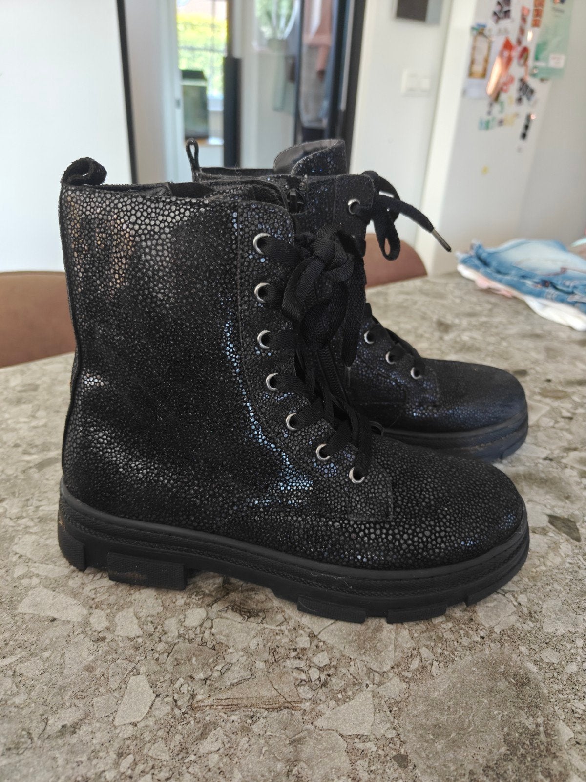 zwarte leren bottines, maat 34, 2-3 keer aangedaan, Ophalen