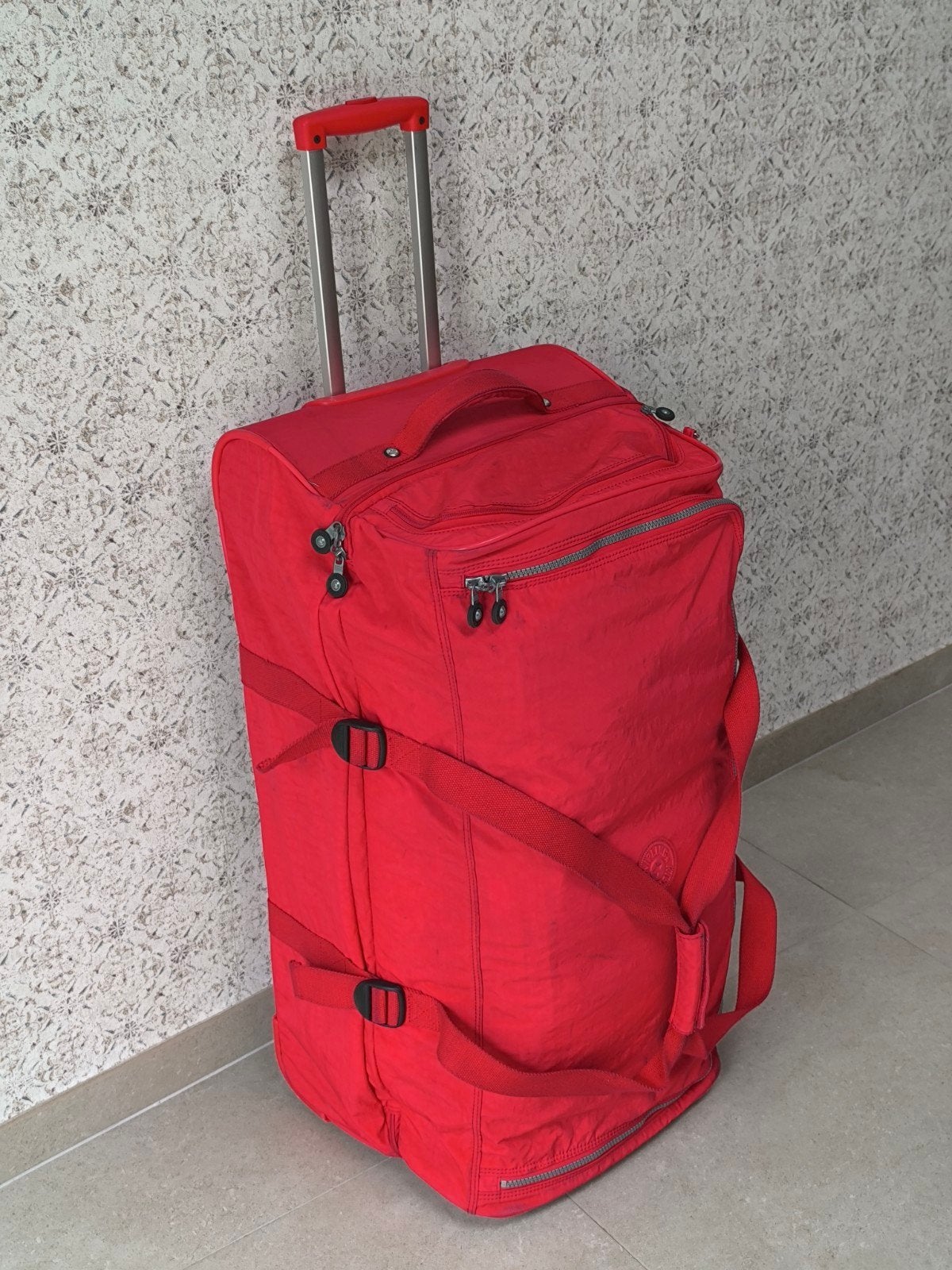 Kipling Teagan L Grand sac de voyage, rouge (état d'usage), Bijoux, Sacs & Beauté, Sacs | Sacs de voyage & Petits Sacs de voyage