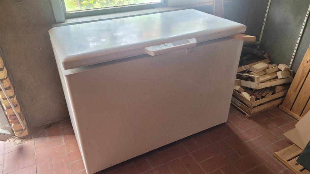 Diepvries, Elektronische apparatuur, Vriezers en Diepvrieskisten, Vrieskist, Gebruikt, Vrijstaand, 90 cm of meer