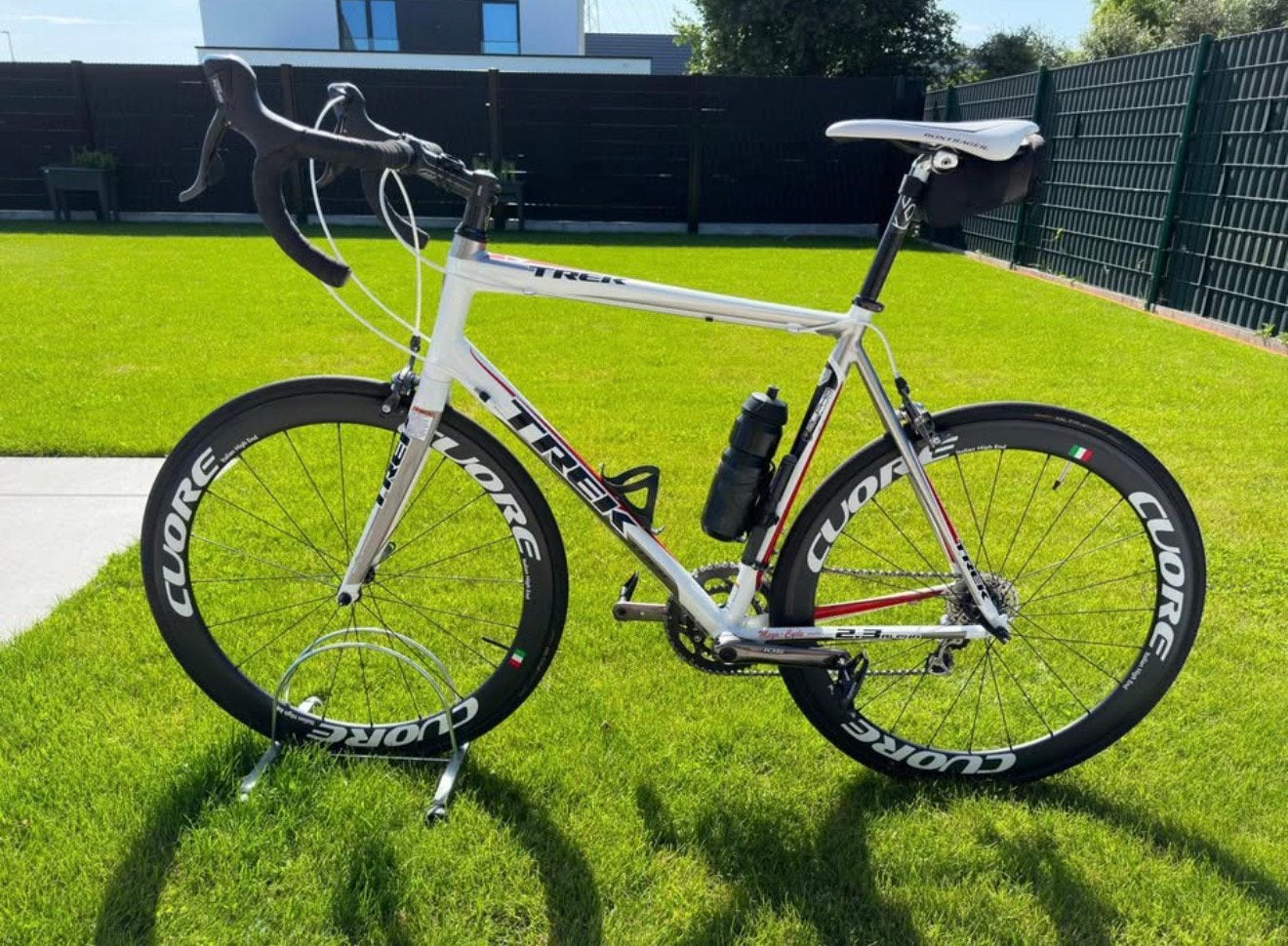 Koersfiets Trek met Cuore Carbon wielen, Ophalen, Zo goed als nieuw