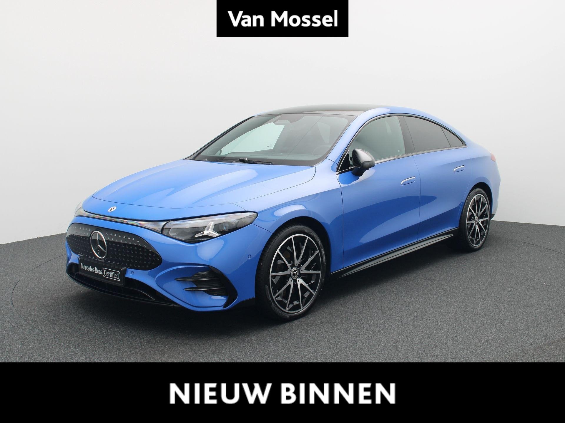 Mercedes-Benz CLA 250+ Sport Edition + AMG LINE + MULTIBEAM, Auto's, Automaat, Gebruikt, Zwart, Blauw