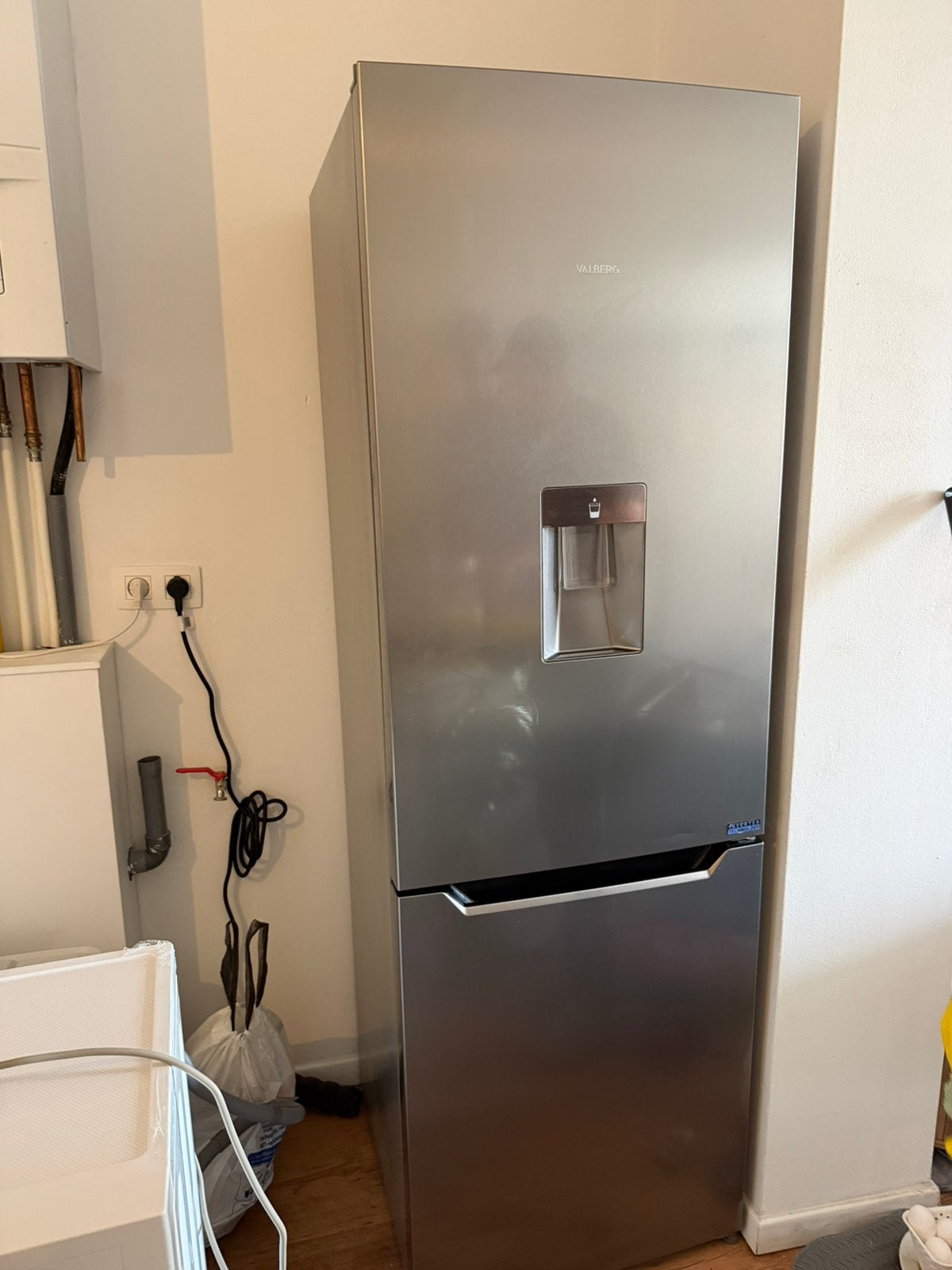 Frigo valberg, Electroménager, Réfrigérateurs & Frigos, Enlèvement, Comme neuf, Avec compartiment congélateur