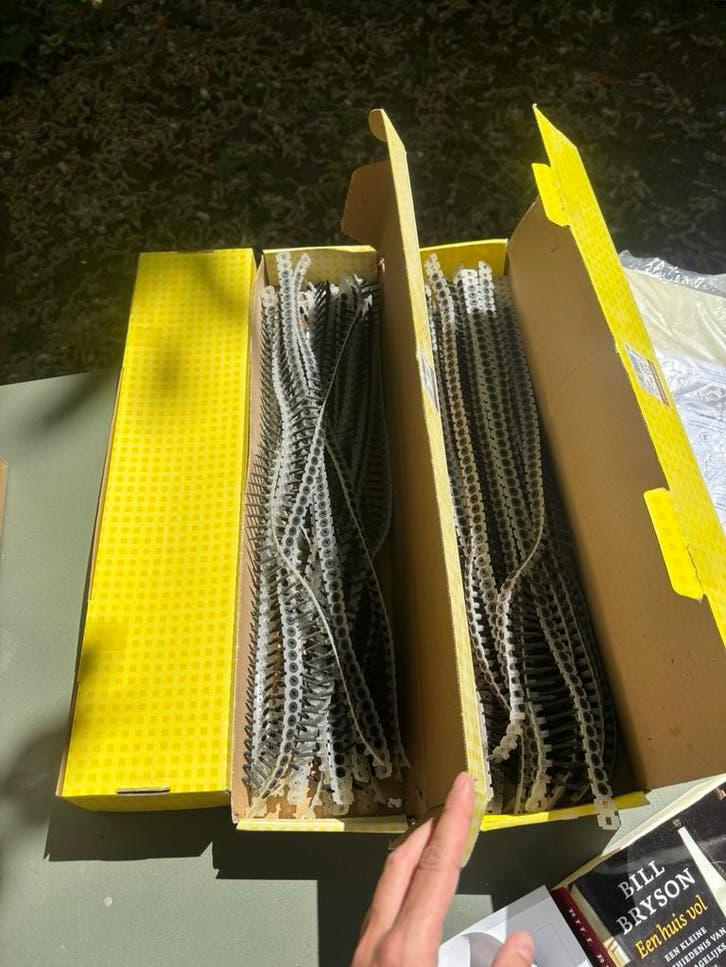 Vijzen op band 3 x 1000 st, Doe-het-zelf en Bouw, Ophalen, Zo goed als nieuw