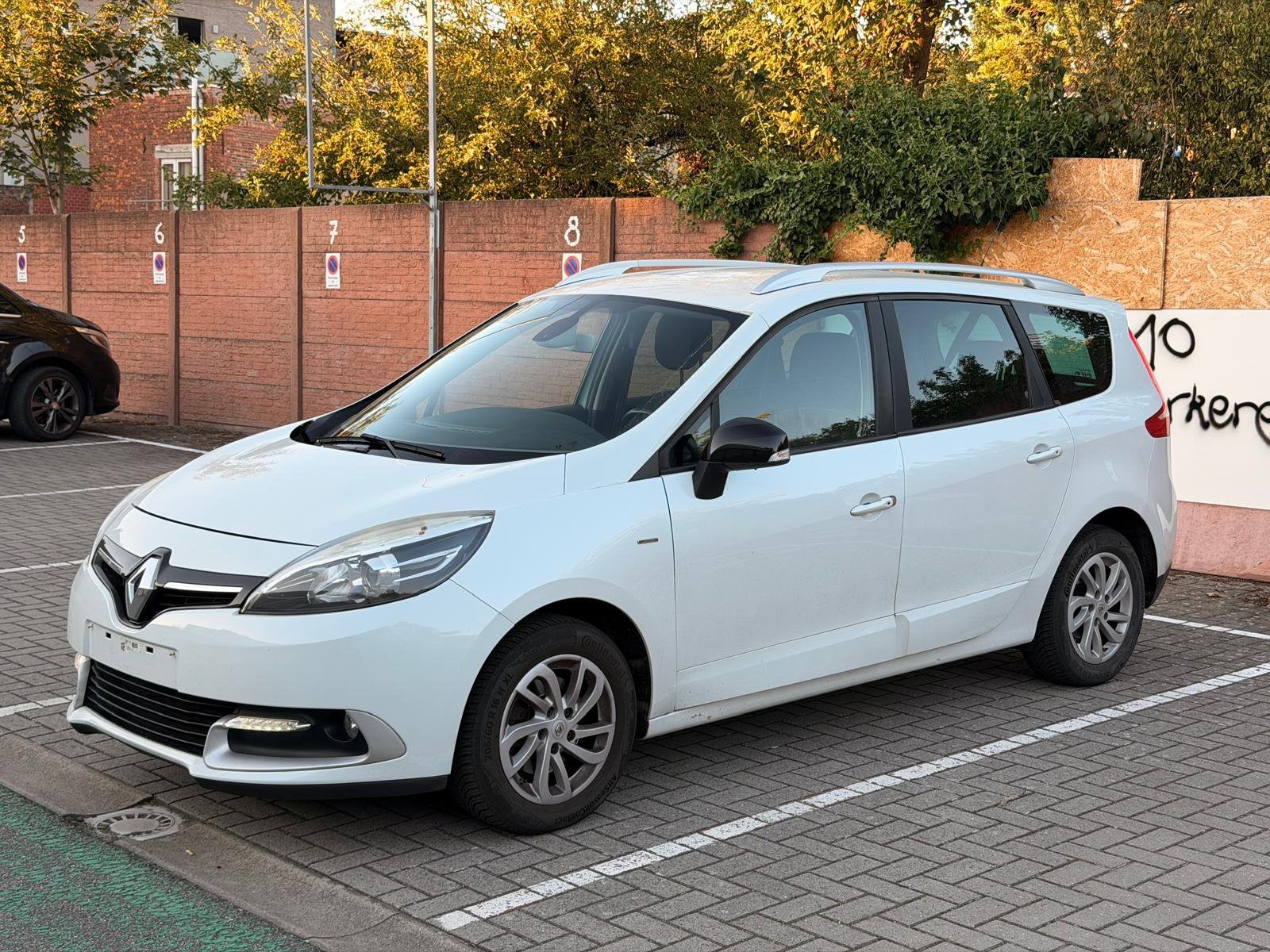 Renault Grand Scénic 1.2 TCe Limited - Full optie -1eigenaar, Voorwielaandrijving, Zwart, 4 cilinders, Wit