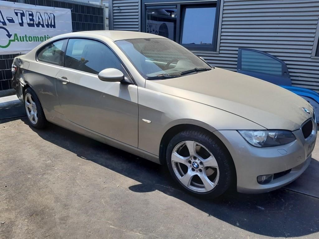 SPATBORD RECHTS VOOR BMW 3 serie (E92) (41357168988), Auto-onderdelen, Gebruikt, Voor, BMW, Spatbord