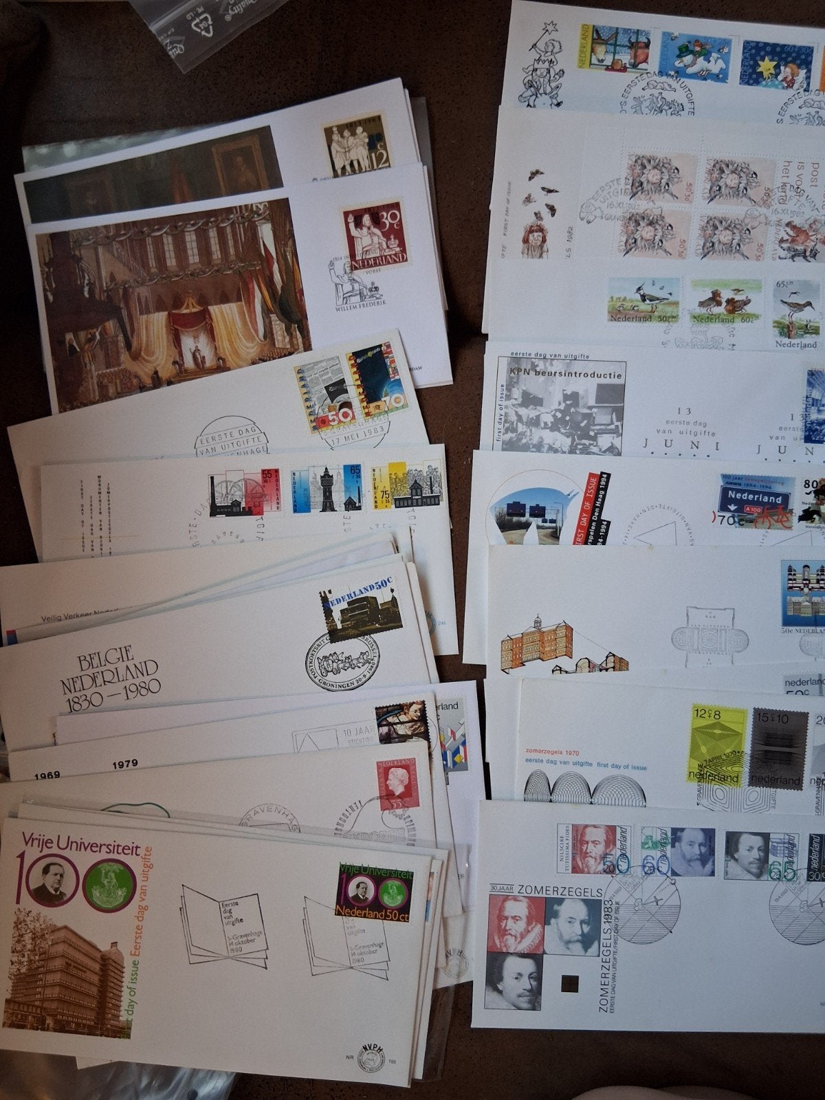 25 first day sheets + map nederlandse postzegels, Postzegels en Munten, Ophalen of Verzenden