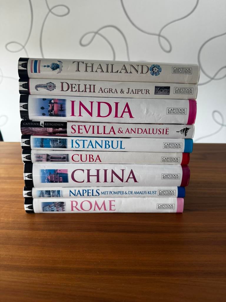 Verschillende capitool reisgidsen ( zie omschrijving), Boeken, Ophalen, Zo goed als nieuw, Reisgids of -boek, Capitool