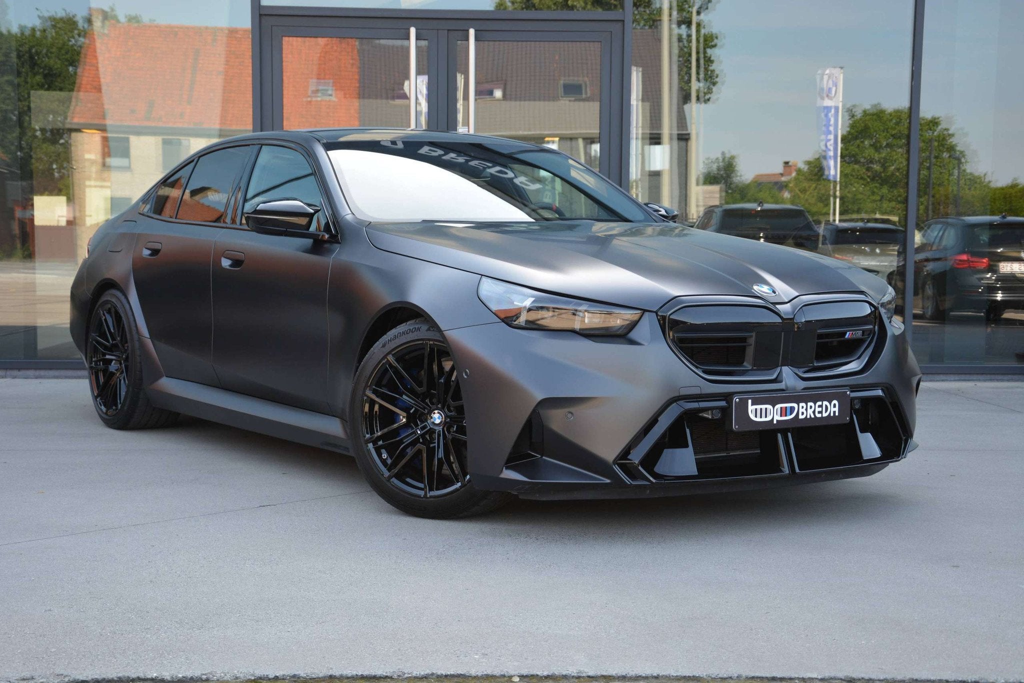 BMW M5 berline Frozen Deep Grey/Pano/ACC/B&W/HUD (bj 2025), Automaat, 4 deurs, 4395 cc, Leder