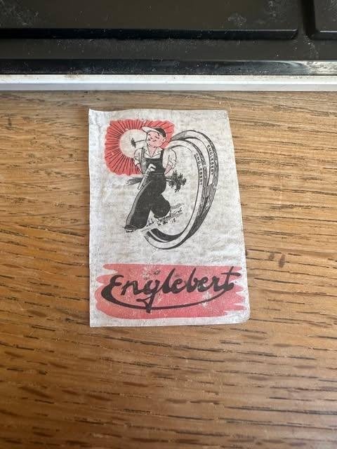 lucifer doos etiket Englebert label, Verzamelen, Gebruikt, Ophalen of Verzenden, Info@eblebe.lu, Englebert