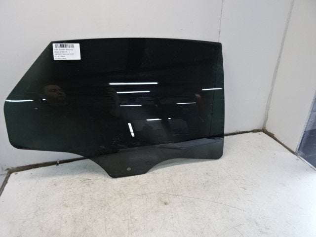 VITRE ARRIERE DROITE Ford Mondeo V (01-2014/04-2015), Utilisé, Ford