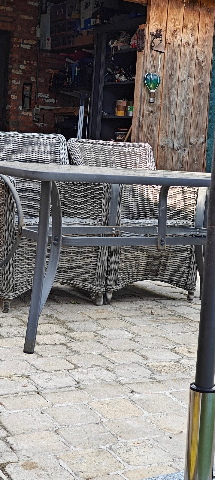 Tuintafel met glas, Ophalen