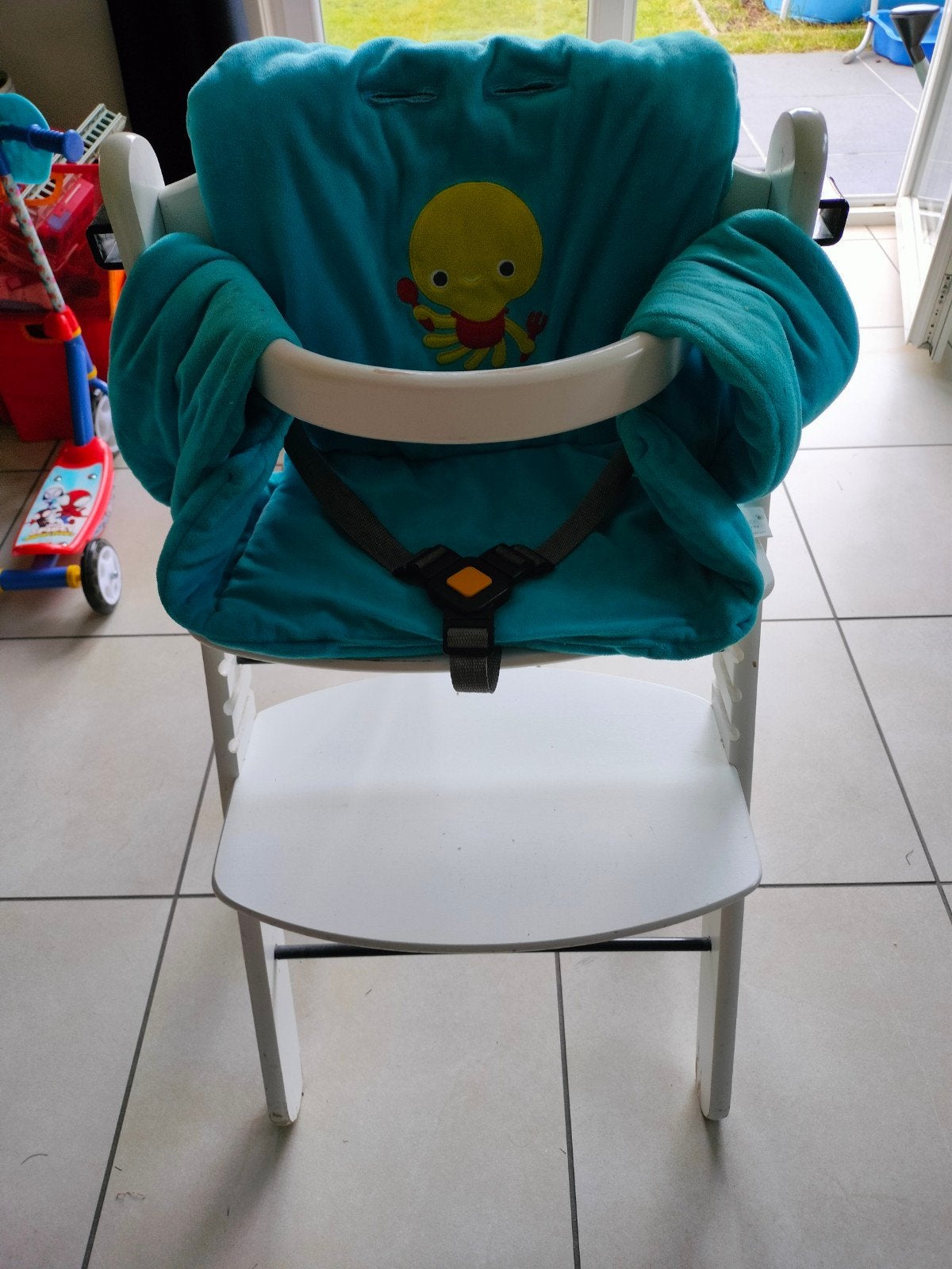 Chaise haute évolutive, Enlèvement