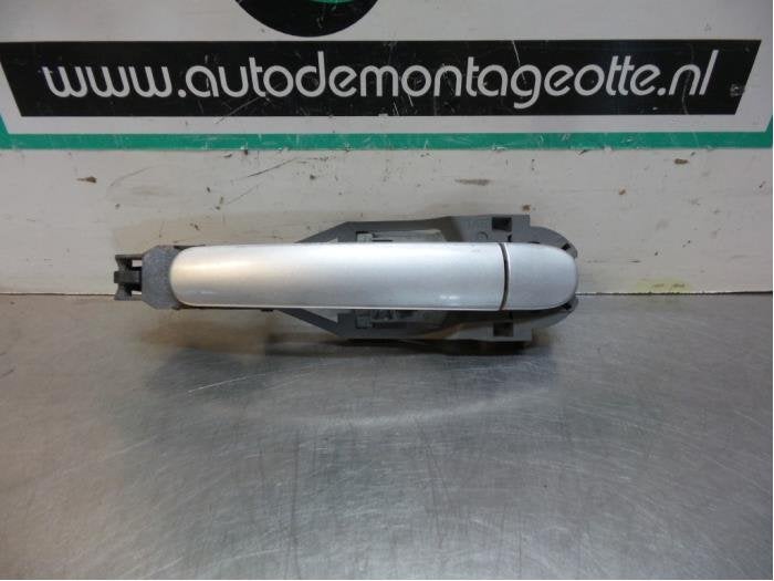 Portiergreep 4Deurs links-achter van een Volkswagen Golf (Go, Gebruikt, -, Volkswagen, -
