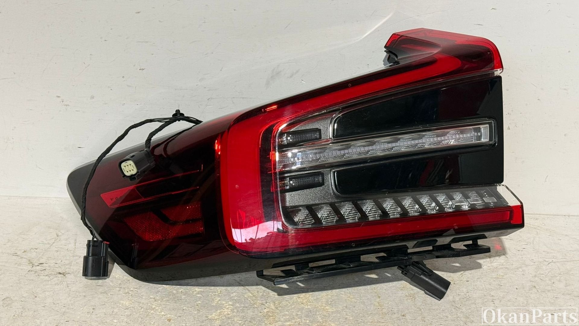 Volvo C40 LED linker achterlicht links 32365666, Gebruikt, Gunnar Engellaus vag 8
405 31  Gothenburg, SE, Info@volvocars.com, Volvo