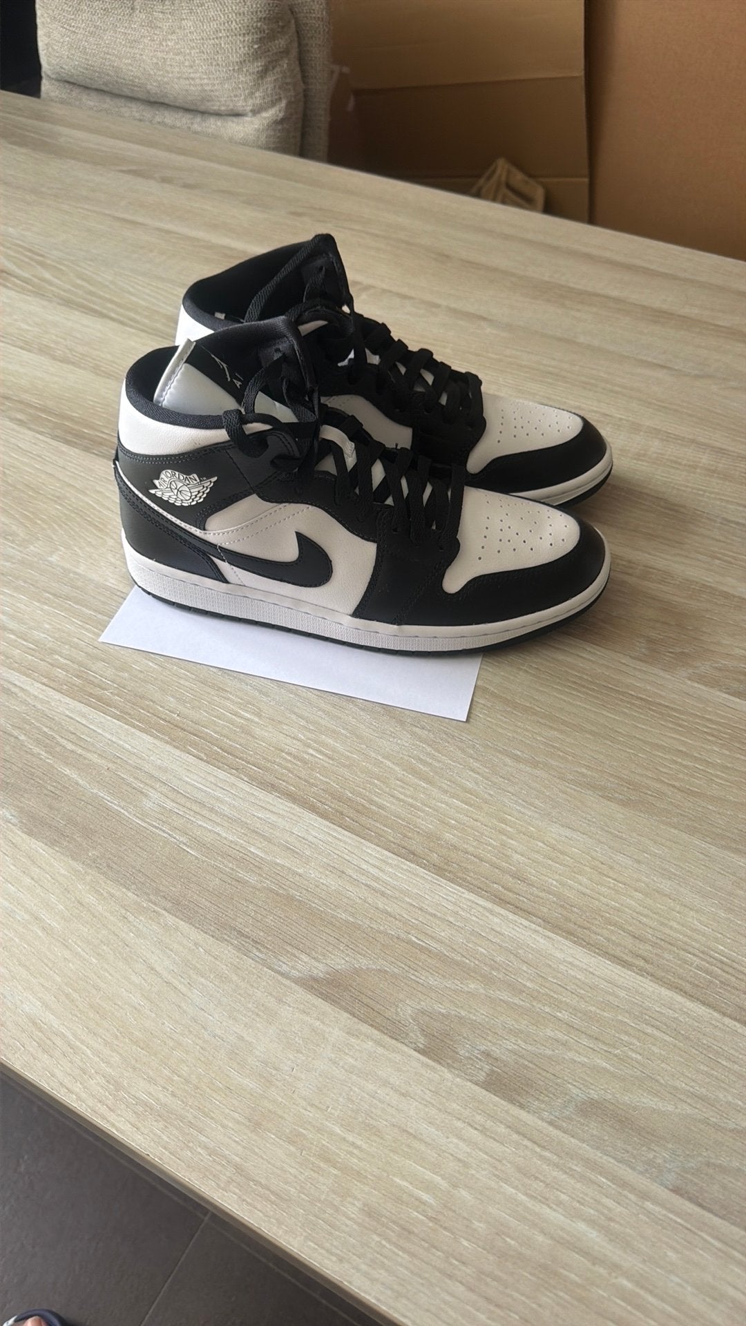 Jordan 1 mid, Vêtements | Femmes, Chaussures, Enlèvement ou Envoi, Comme neuf