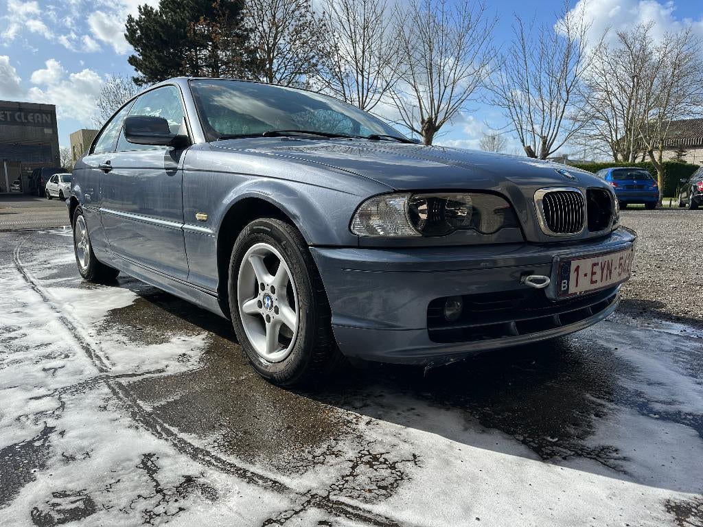BMW 318CI 2.0 Benzine 2002 motorschade, Auto's, 100 kW, 1995 cc, Zwart, 4 cilinders