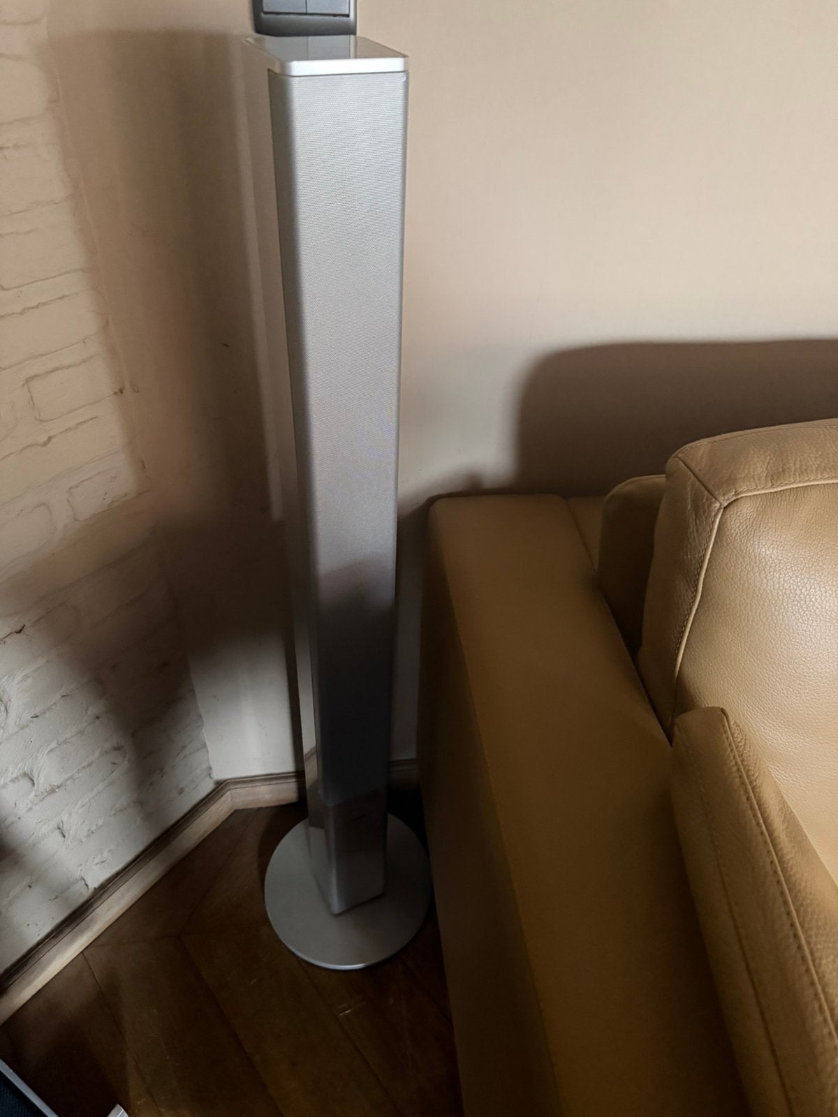 Boxen loewe, Ophalen, Zo goed als nieuw, Subwoofer