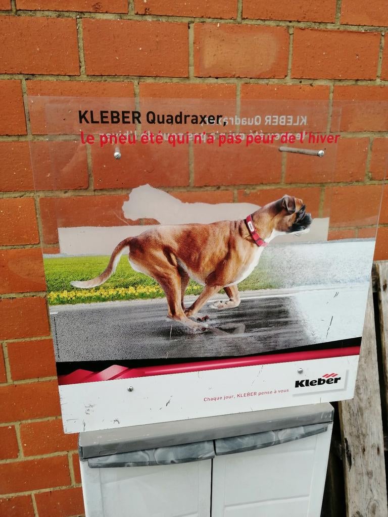 Panneau publicitaire, Collections, Panneau publicitaire