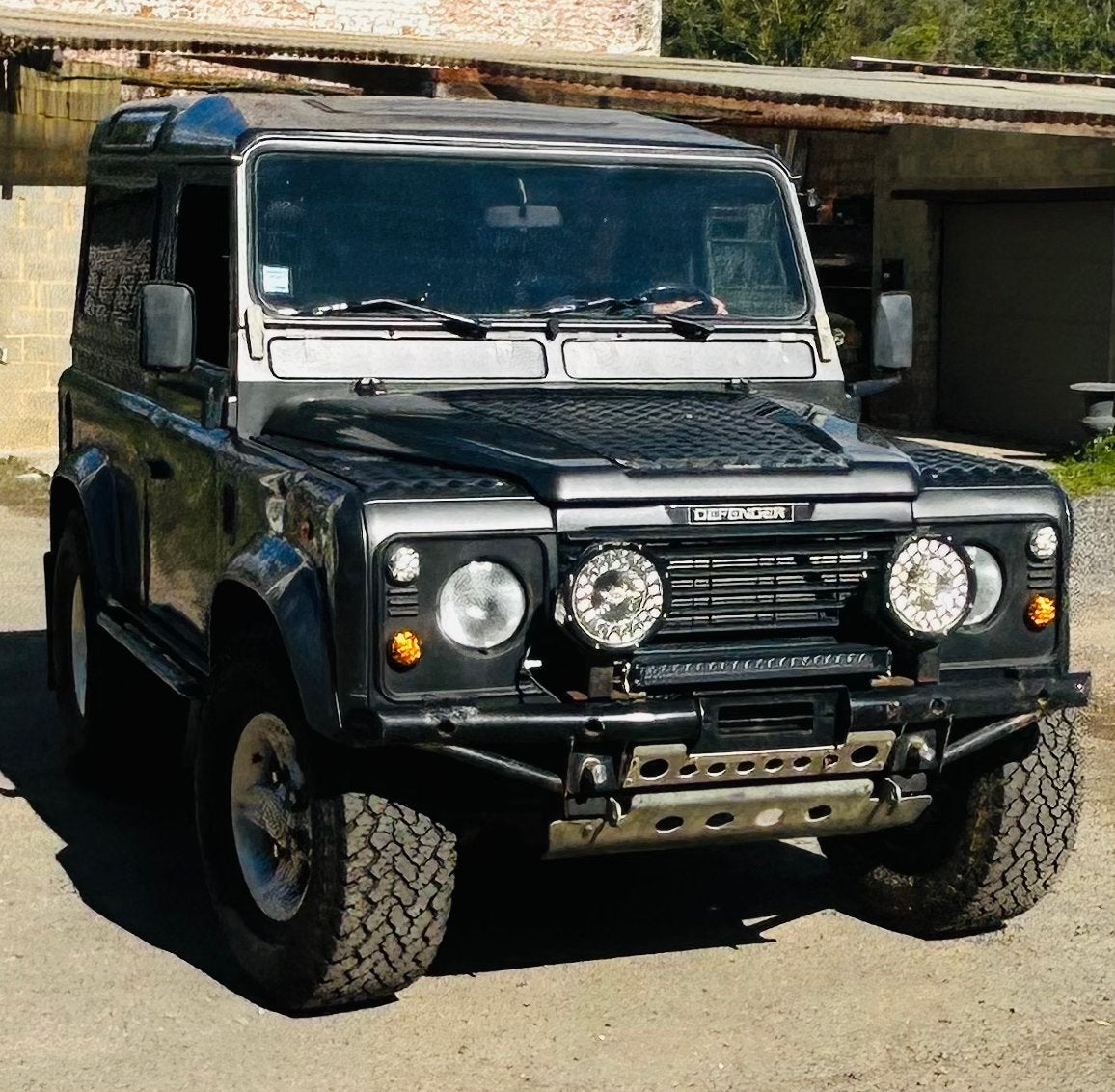 Land Rover Defender 90, Autos, Argent ou Gris, Achat, Boîte manuelle, Noir