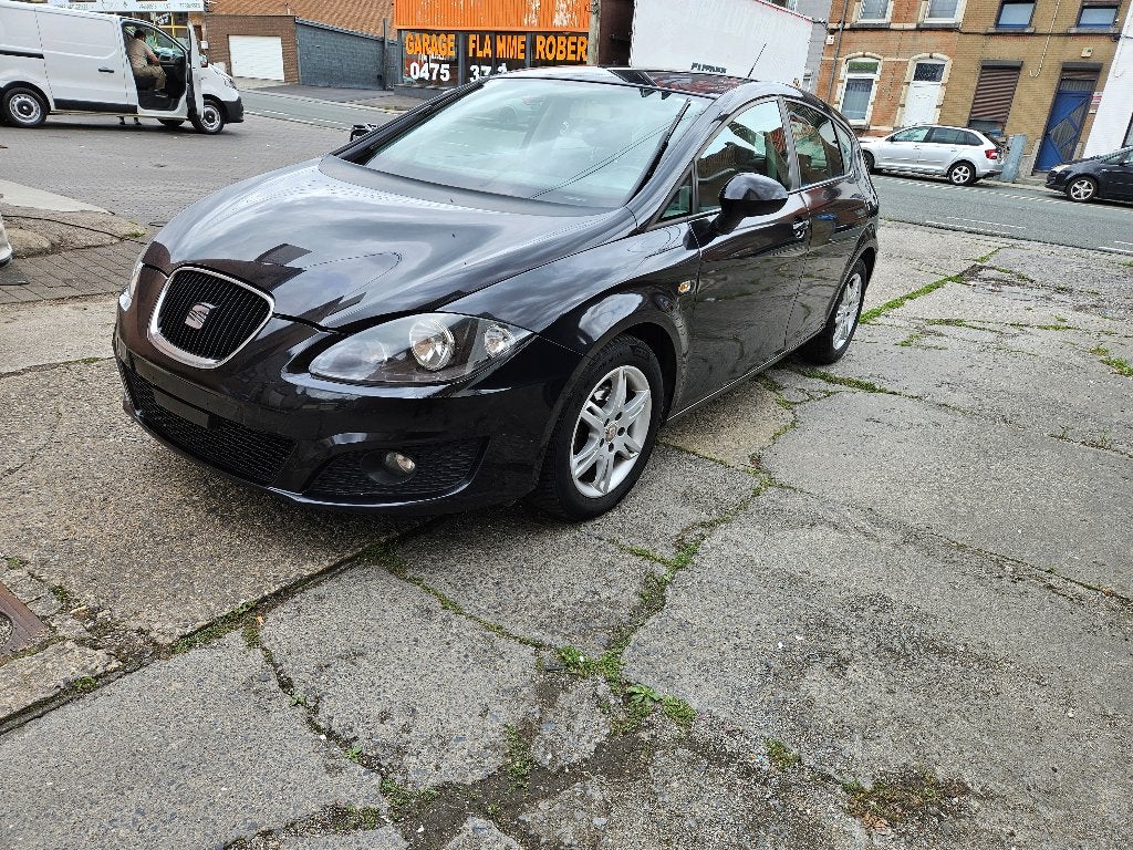 Seat Léon 1.6tdi 2010 euro5 tb.état roule impeccable, Auto's, Seat, Euro 5, Zwart, 5 deurs, Particulier