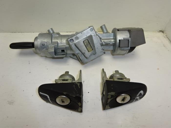 Serrure de contact + clé d'un Ford Focus, Autos : Pièces & Accessoires, -, 3 mois de garantie, -, -