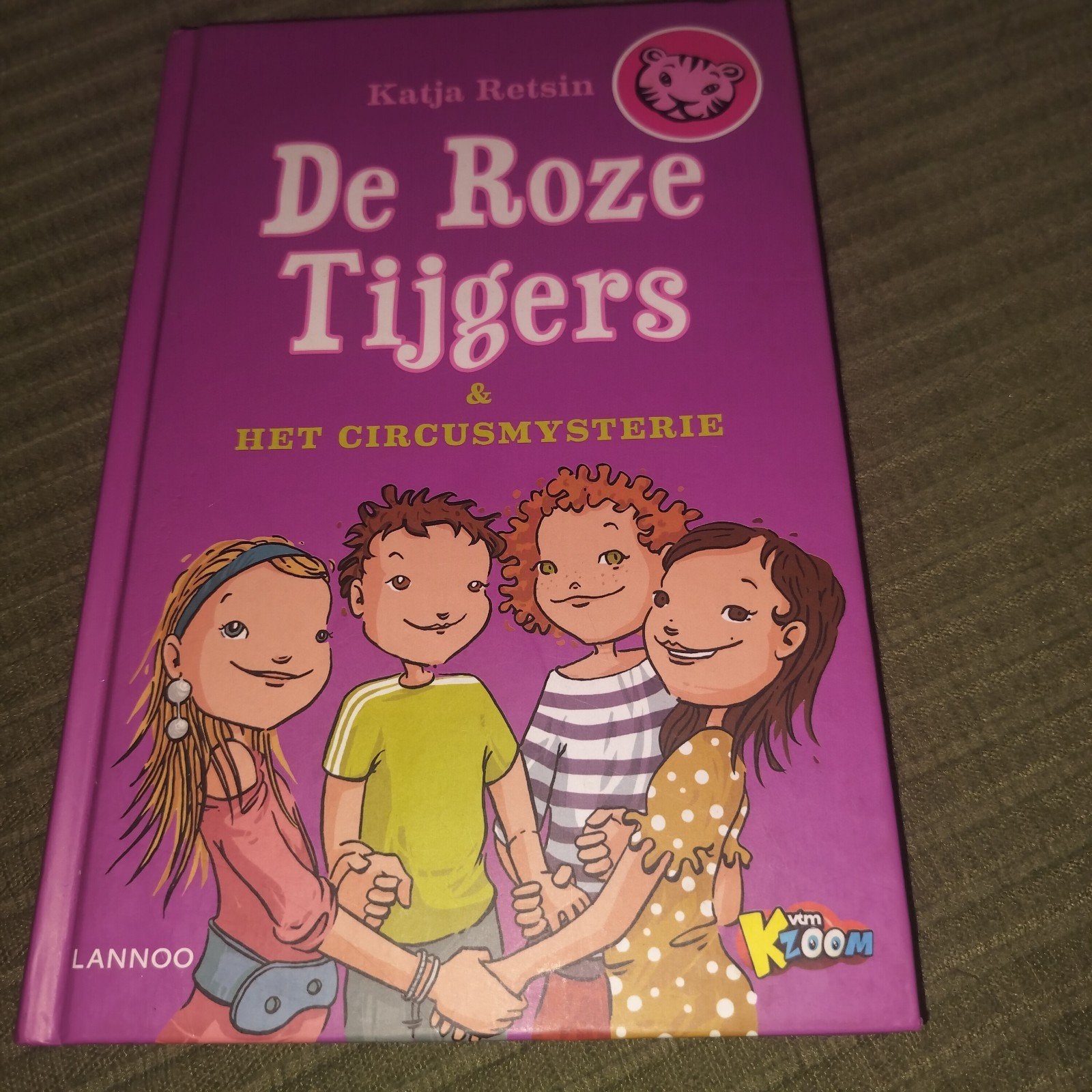 Katja Retsin - De Roze Tijgers & het circusmysterie, Ophalen, Katja Retsin