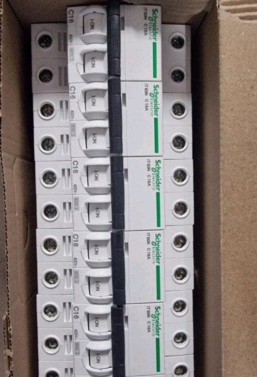Schneider 2P 16A C 6kA stroomonderbrekers, Hobby en Vrije tijd, Ophalen of Verzenden, Nieuw