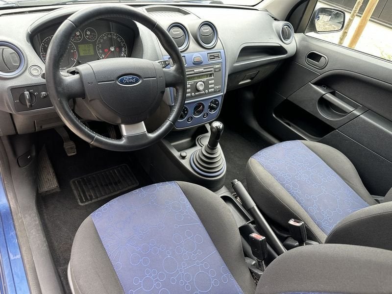Ford Fiesta, Voorwielaandrijving, Stof, Gebruikt, 4 cilinders