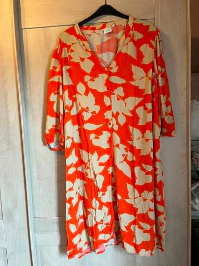 kleed oranje beige only carmakoma 52 amper gedragen, Only carmakoma, Ophalen of Verzenden, Zo goed als nieuw, Jurk