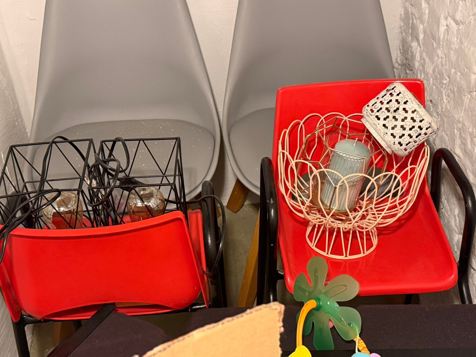 Lot : 2 chaises, 2 lampes, 2 sièges pour enfants, Enlèvement, Utilisé