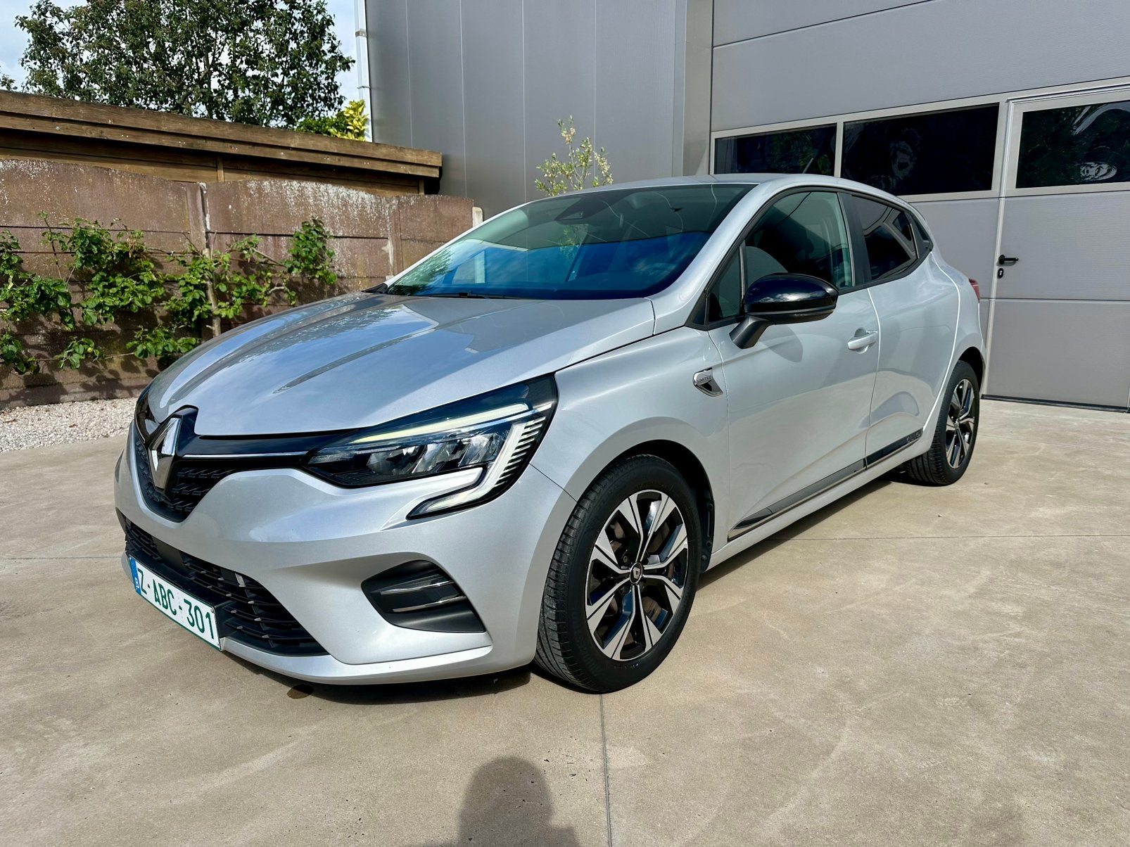 Renault clio / AUTOMAAT / limited uitvoering / topstaat!, Stof, 67 kW, Bedrijf, 5 zetels