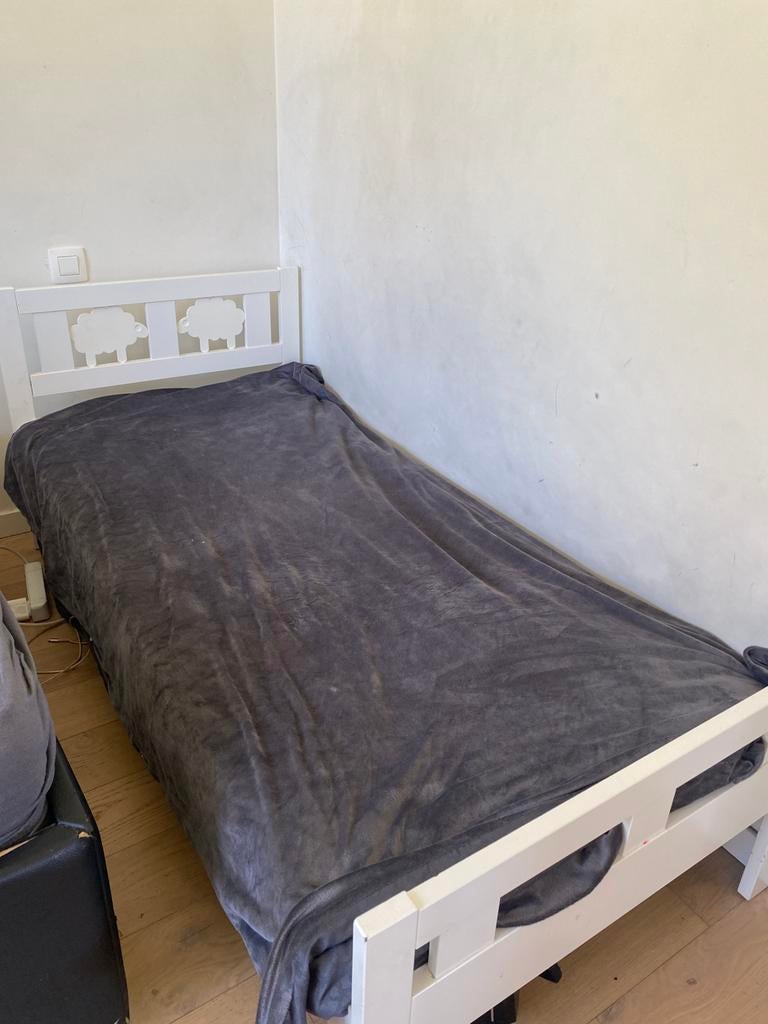 Kinderbed wit moet zo snel mogelijk weg, Ophalen, Gebruikt, 140 tot 160 cm, 70 tot 85 cm