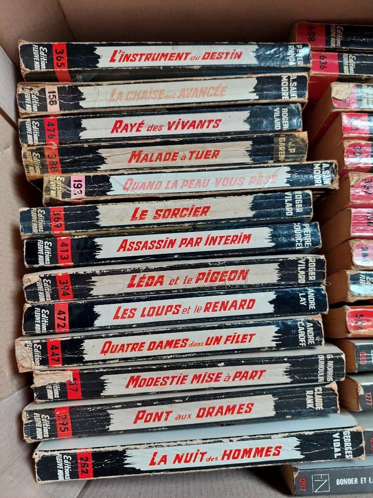 romans policier collection "spéciale police ", Boeken, Ophalen, Gelezen