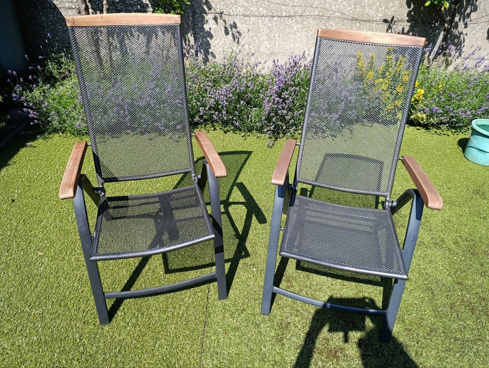 2 degelijke tuinstoelen, Ophalen
