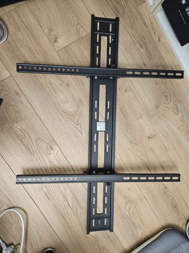 tv-muurbeugel #1-32-65 inch. #2-40-100inch,prijs 20€per stuk, Ophalen