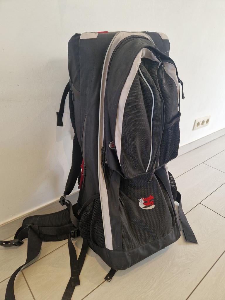 Porte-bébé de randonnée Bushbaby, Enlèvement