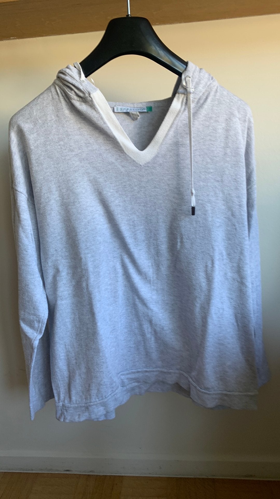 Hoody esprit , maat M maar is eerder S, Ophalen of Verzenden, Gedragen, Maat 48/50 (M), Grijs