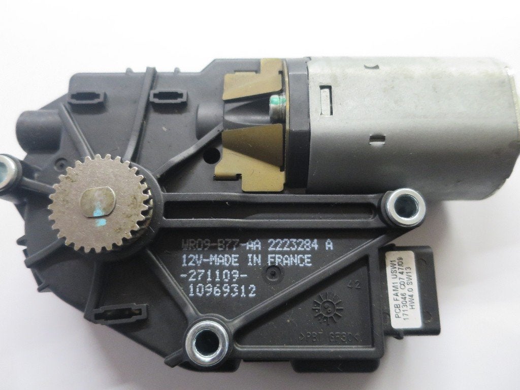 TOIT OUVRANT MOTEUR Peugeot 3008 I (0U / HU) (2223284A), Kontakt-peugeot@peugeot.com, Utilisé, Peugeot Deutschland GmbH, Bahnhofsplatz
65423  Rüsselsheim, DE