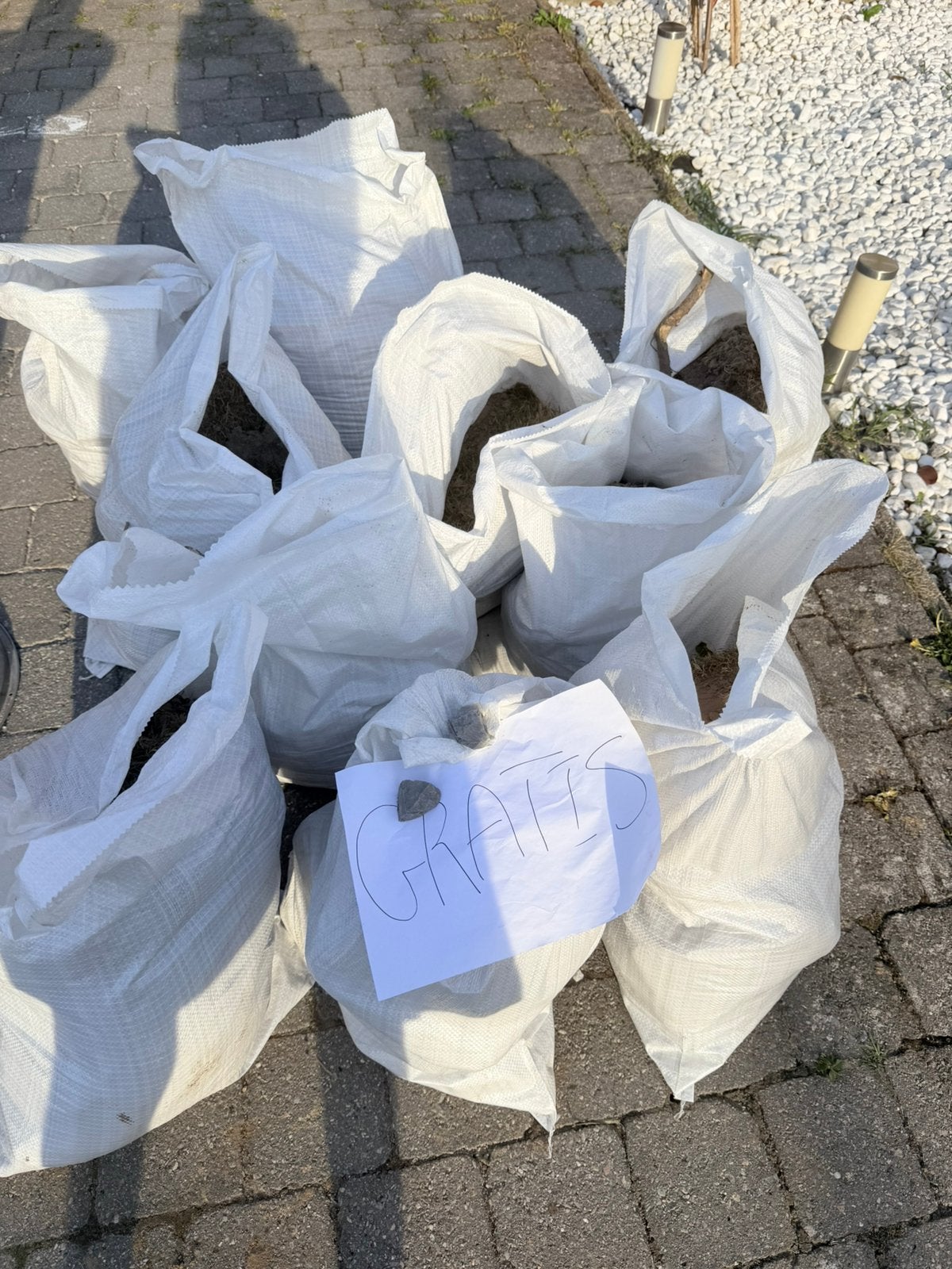 Gratis aanvulgrond op te halen in Boechout, Jardin & Terrasse, Sable, Enlèvement ou Envoi, Comme neuf