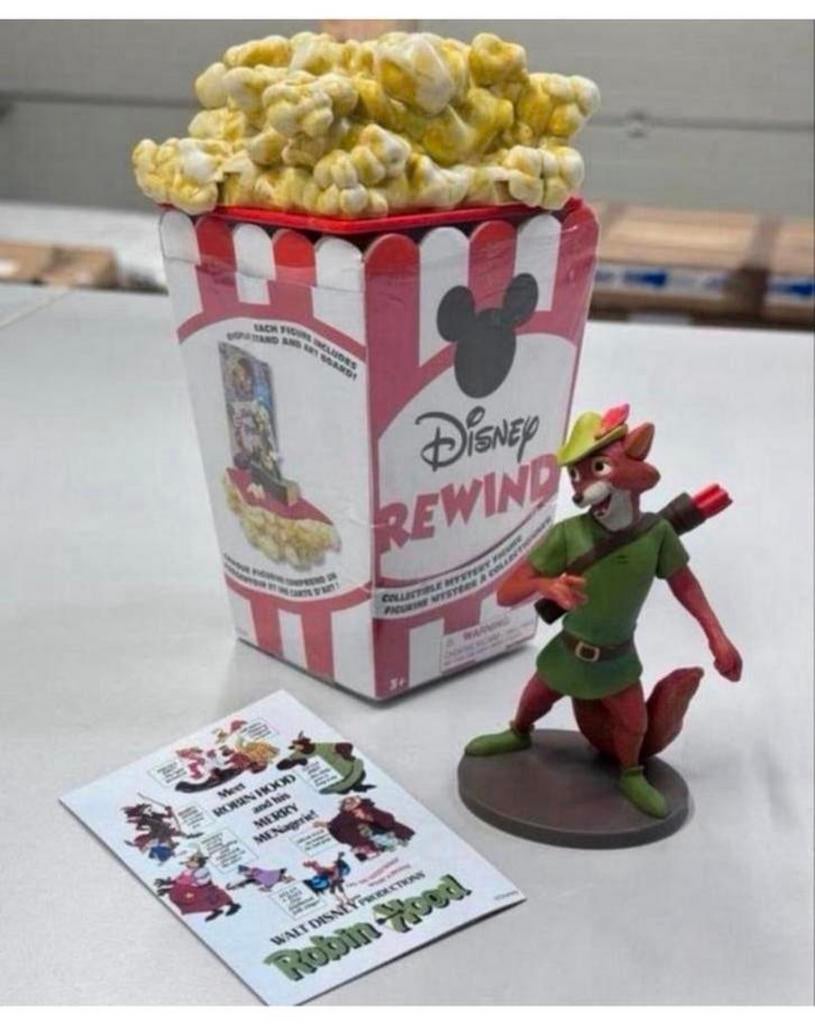 DISNEY Rewind Popcorn - ROBIN HOOD Figuur red series card, Ophalen of Verzenden, Nieuw, Beeldje of Figuurtje