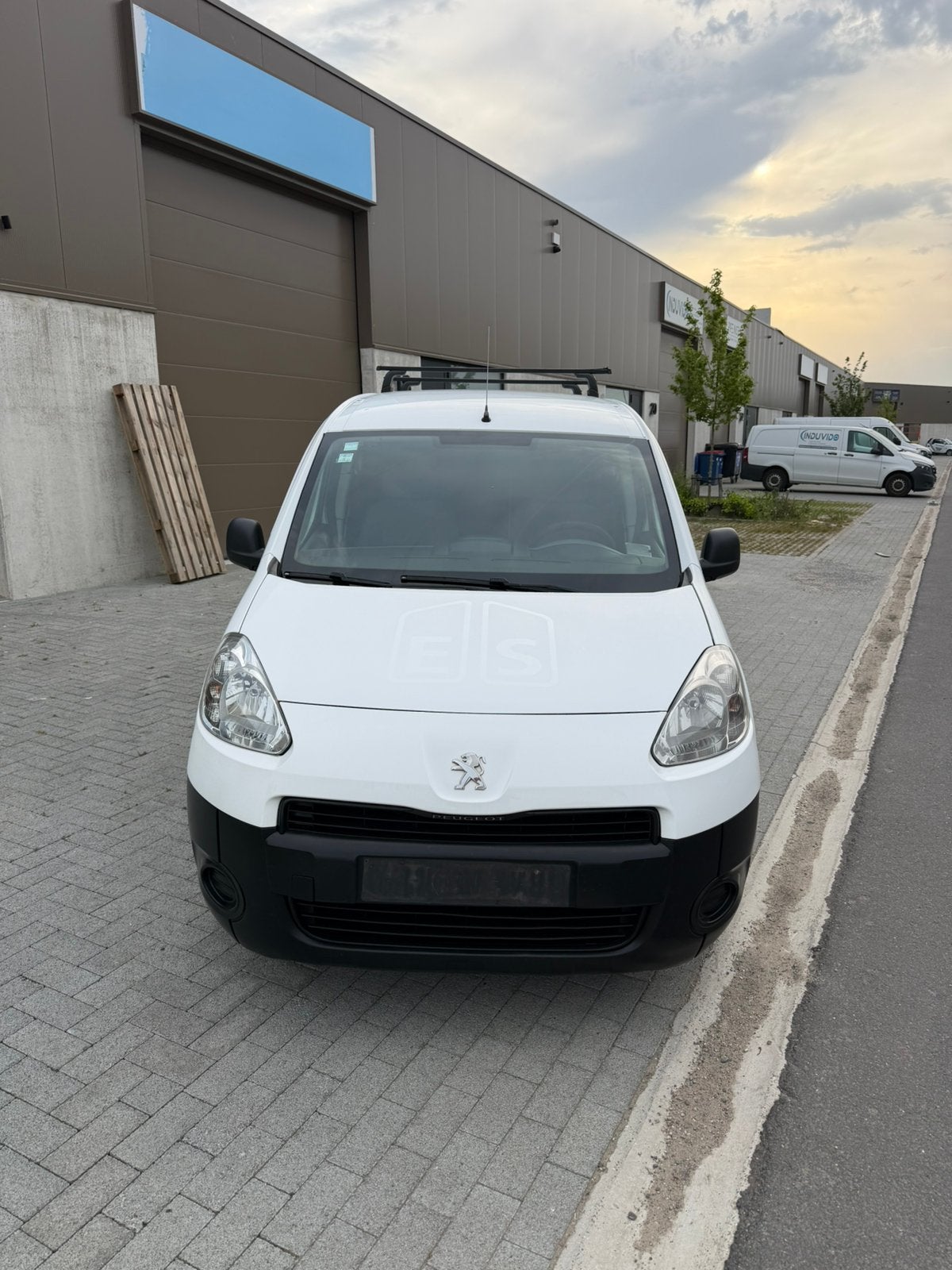 Te koop Peugeot partner 1.6 HDI :airco!!!!!, Auto's, Bestelwagens en Lichte vracht, Bedrijf, Te koop, Peugeot